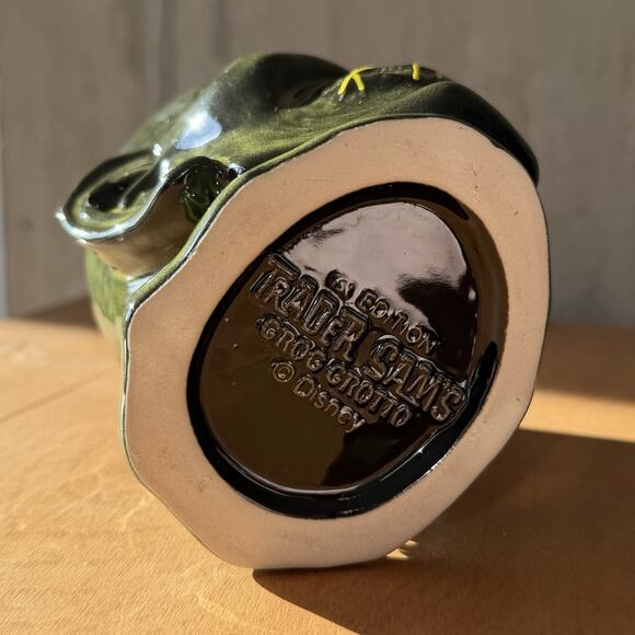 Disney Trader Sams Green Grog Grotto Zombie Head Tiki Mug 1st Edition - Picture 6 of 6